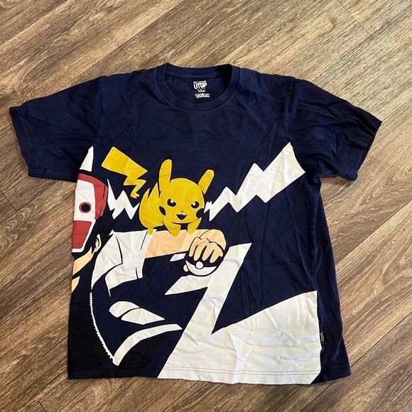 Uniqlo x Pokemon UTGP Ash Ketchum Pikachu Shirt - Picture 1 of 3